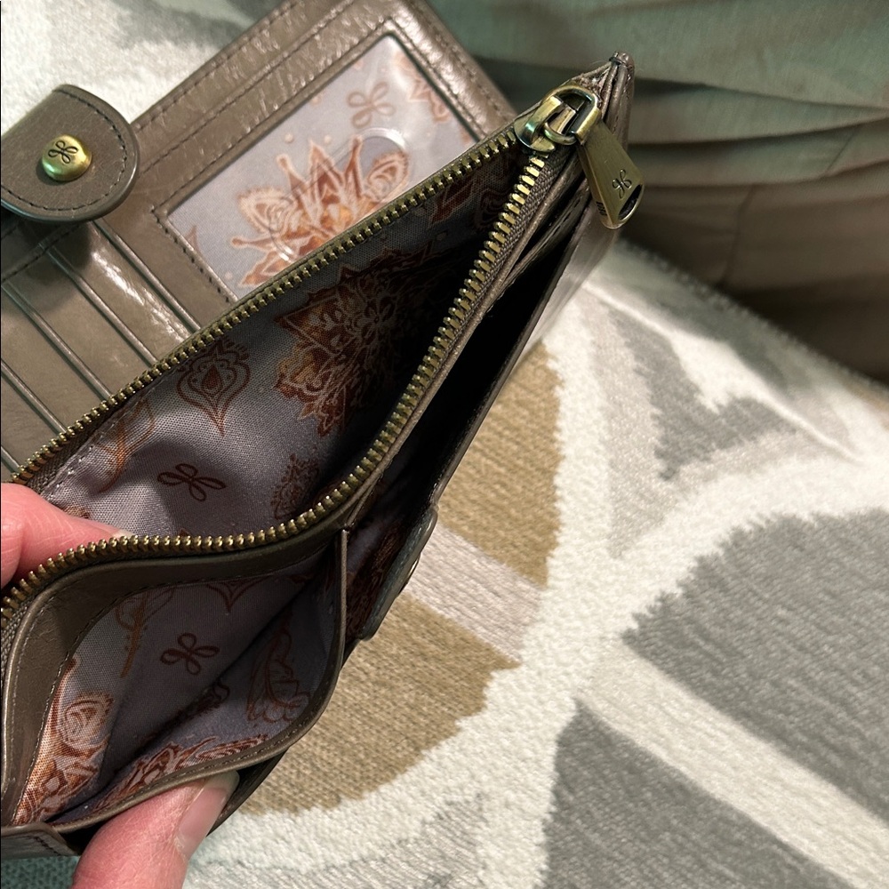 Hobo Dunn Continental wallet - Picture 9 of 9
